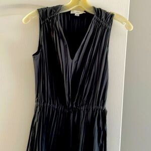 Vince grey midi dress good condition, side pockets